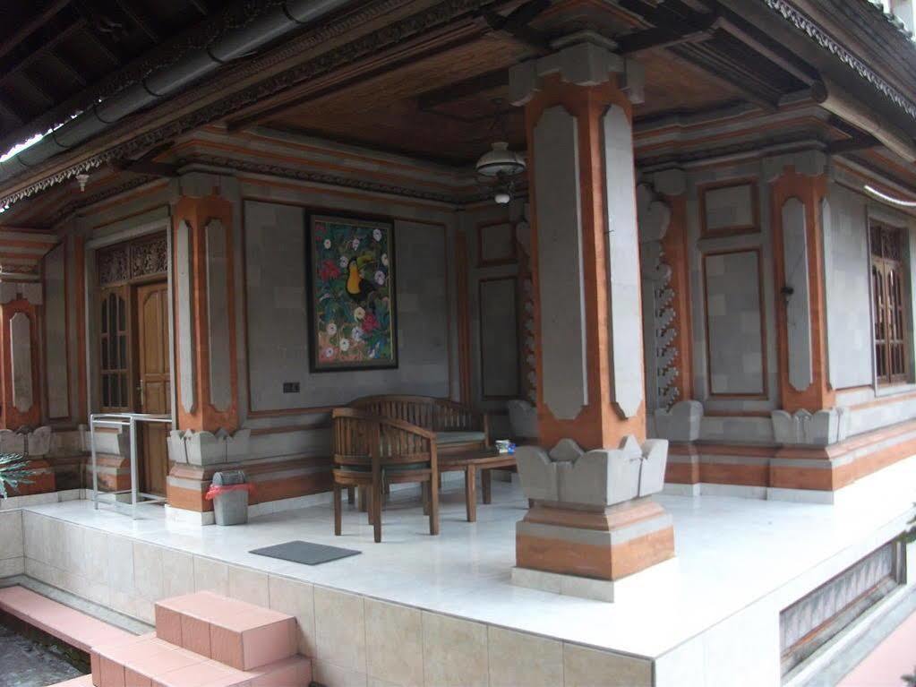 Pangkung House Homestay *